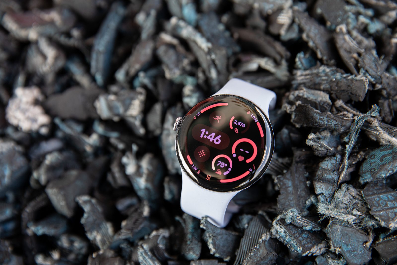Wear OS 7 will keep track of deliveries and sports scores on your wrist