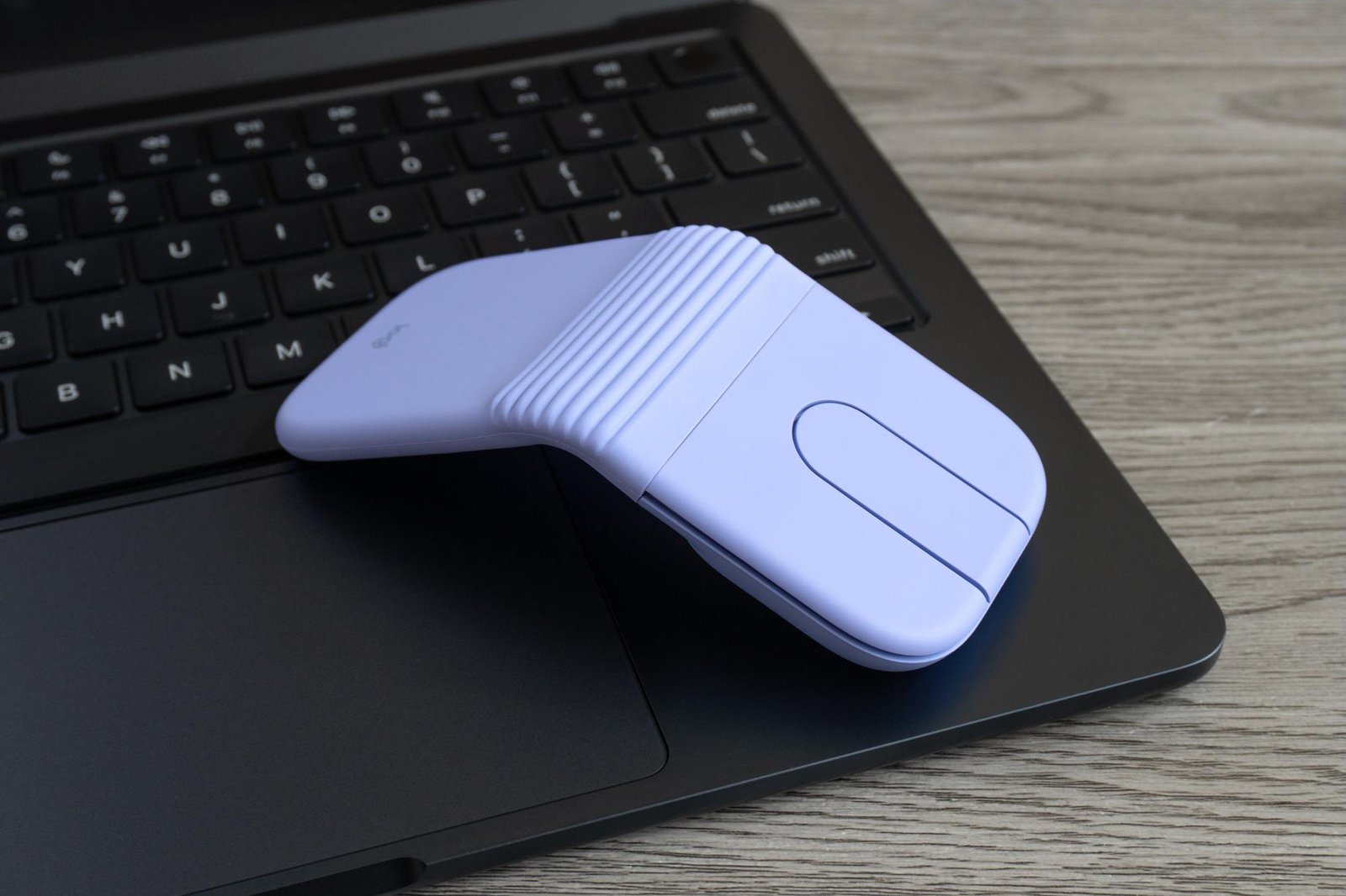 Logitech’s new Mobi Fold squeezes a lot of functionality into a tiny folding mouse